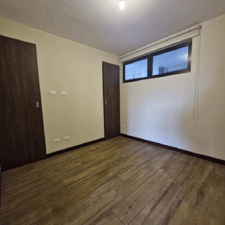 Alquiler de amplio apartamento Penthouse en Muxbal