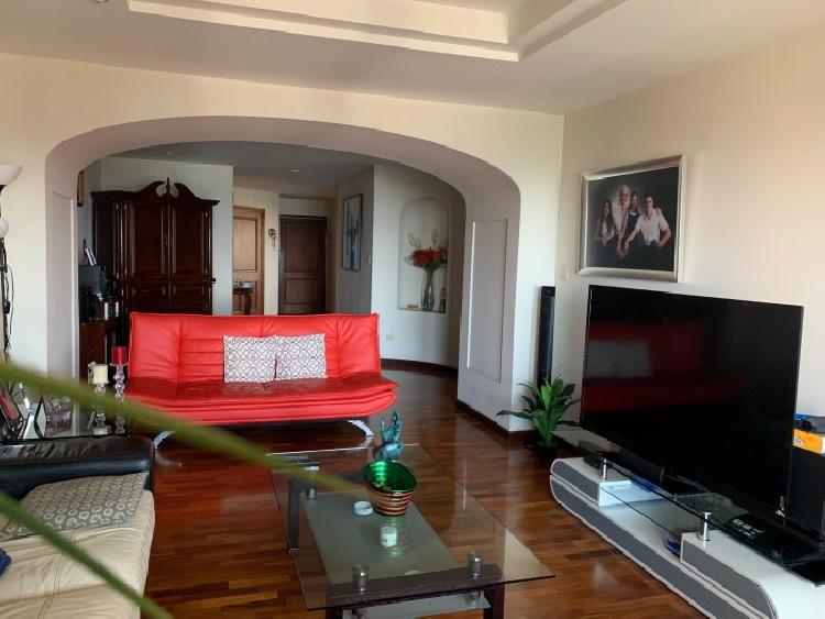 Apartamento en venta en nivel alto zona 15 San Lazaro