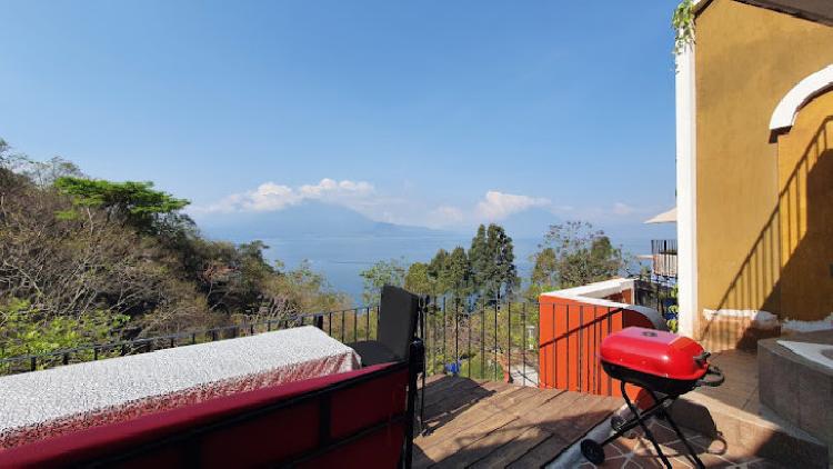 CASA VACACIONAL EN VENTA Y RENTA EN ATITLAN