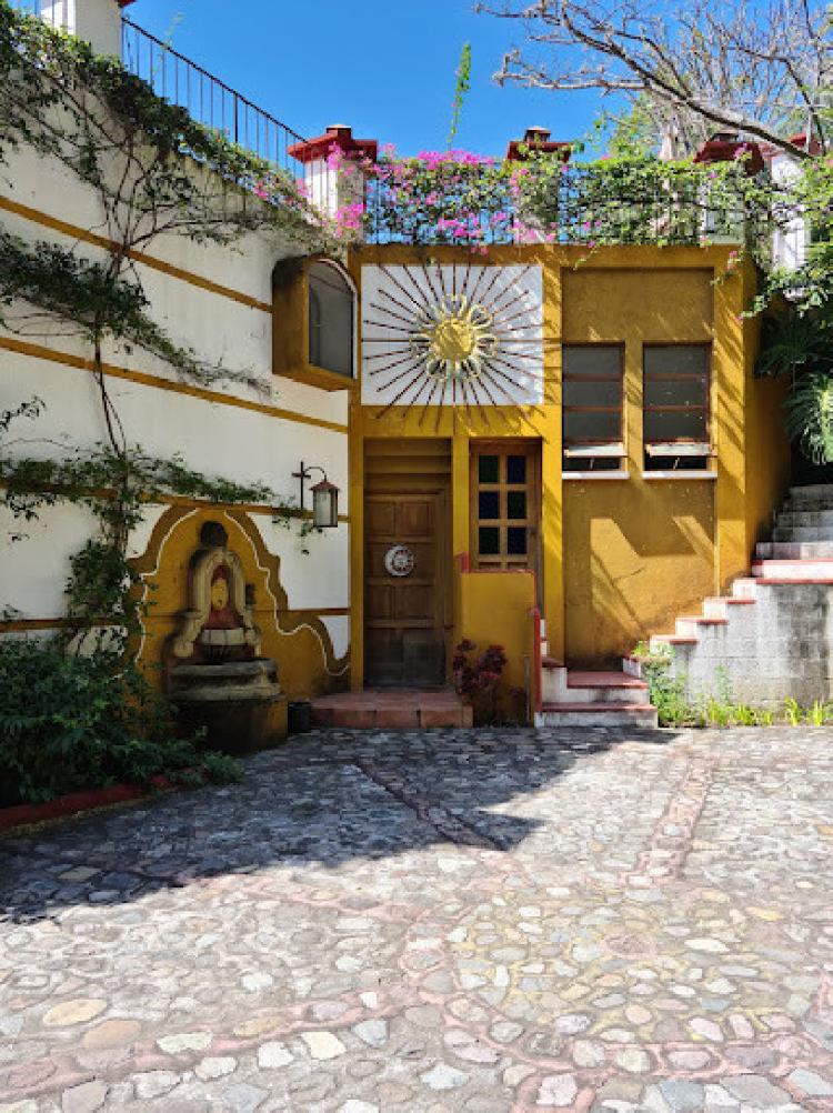 CASA VACACIONAL EN VENTA Y RENTA EN ATITLAN