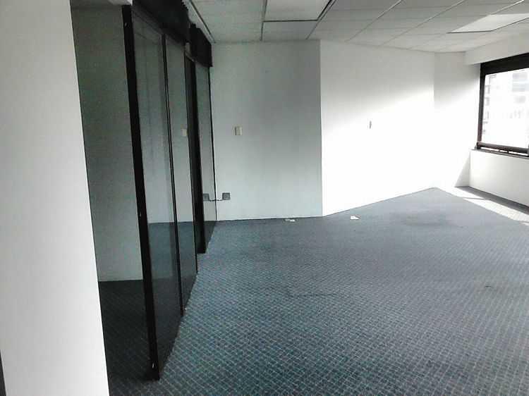 Alquiler Oficina con 131 m2 en Zona 10