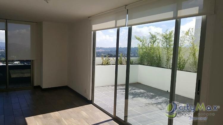 Apartamento en renta zona 10 amplio balcon