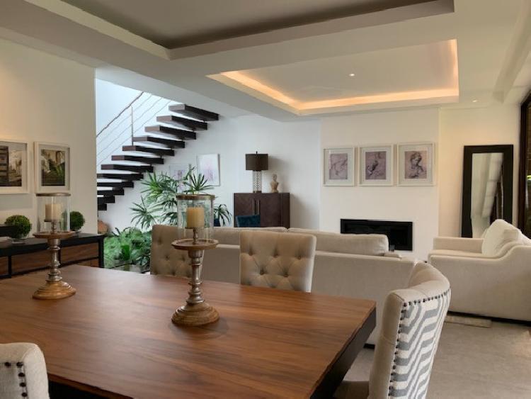 VENTA CASA en planos exclusivo condominio en zona 16 