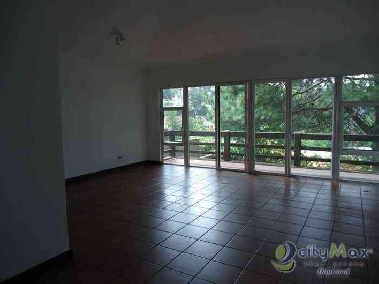 Alquilo Casa con 404.00m2 en Santa Catarina Pinula PAC-020-05-13