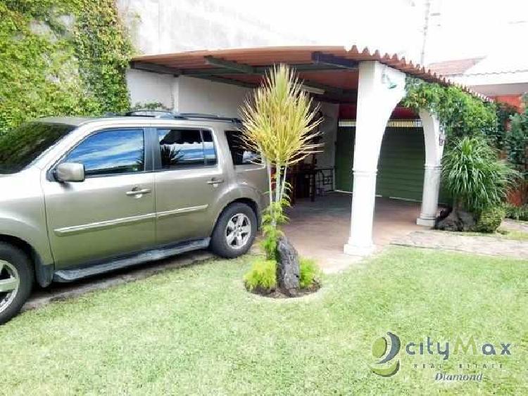 CASA EN VENTA EN SAN CRISTOBAL MIXCO GUATEMALA