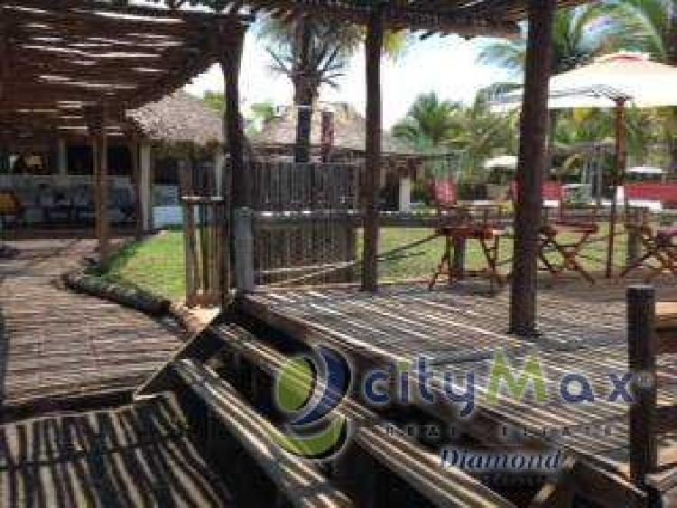 CASA AMUEBLADA EN VENTA Y RENTA EN MONTERRICO