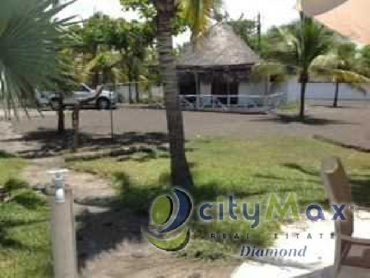 CASA AMUEBLADA EN VENTA Y RENTA EN MONTERRICO