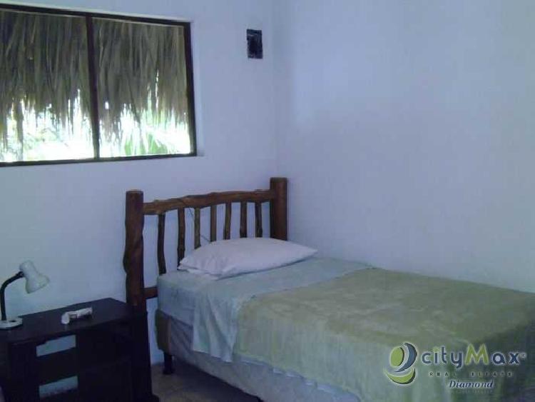 CASA VACACIONAL EN VENTA EN RIO DULCE PUERTO BARRIOS IZABAL GUATEMALA