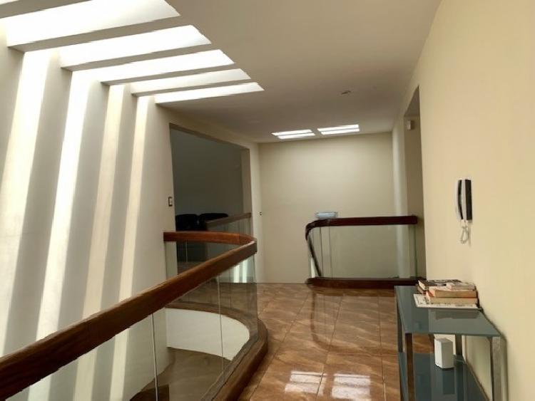 Casa en Venta en Jacarandas de Cayalá zona 15