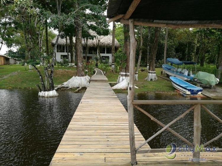 CASA VACACIONAL EN VENTA EN RIO DULCE PUERTO BARRIOS IZABAL GUATEMALA