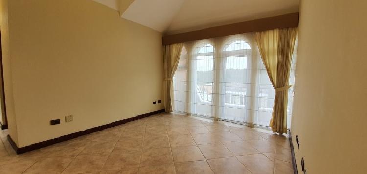 Casa en Venta dentro de Condominio en Fraijanes