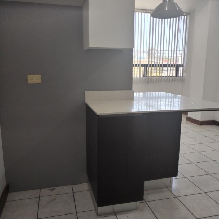 Apartamento en Renta en Zona 5 Colonia Vivibien