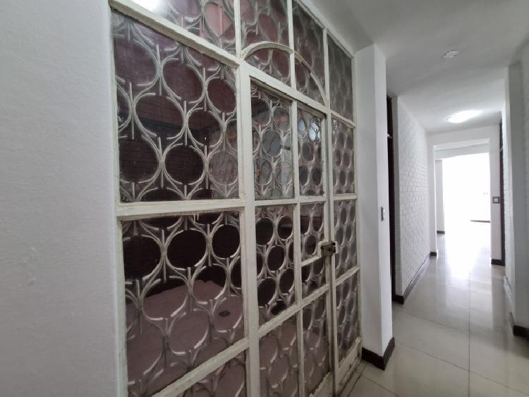 Apartamento en renta en zona 7 Colonia con seguridad