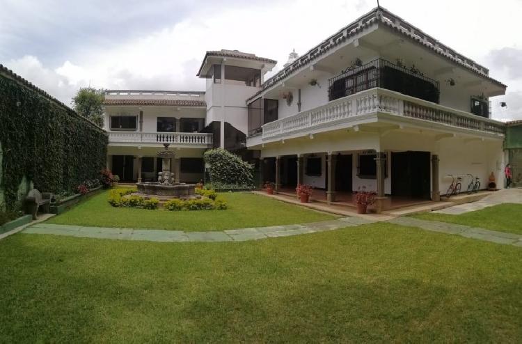 Hermosa casa en renta en San Lucas Sacatepequez 