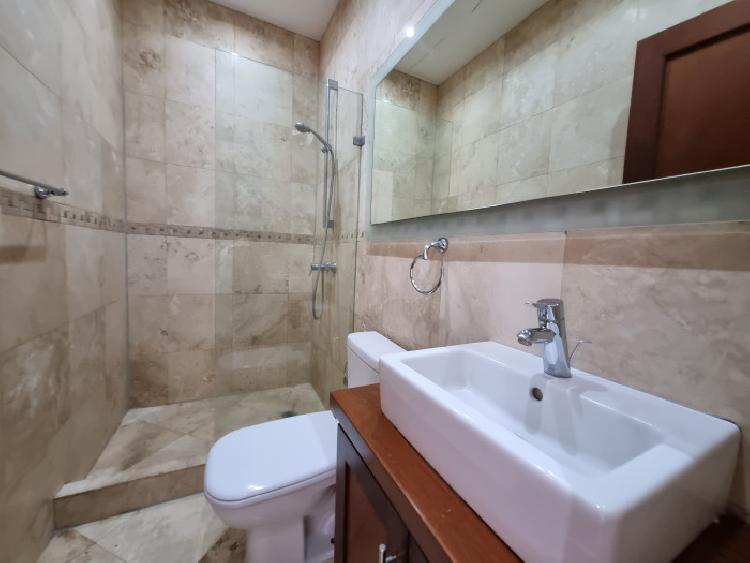 Apartamento en renta tipo casa en zona 15 VH1