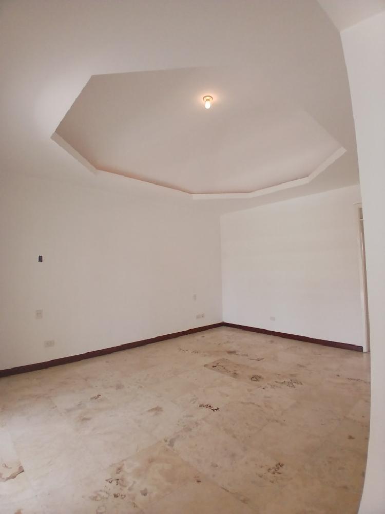 Exclusiva Casa en Venta Cayala Zona 16