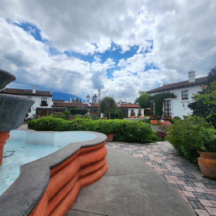 CASA EN RENTA EN ANTIGUA GUATEMALA EN DOÑA VICTORIA