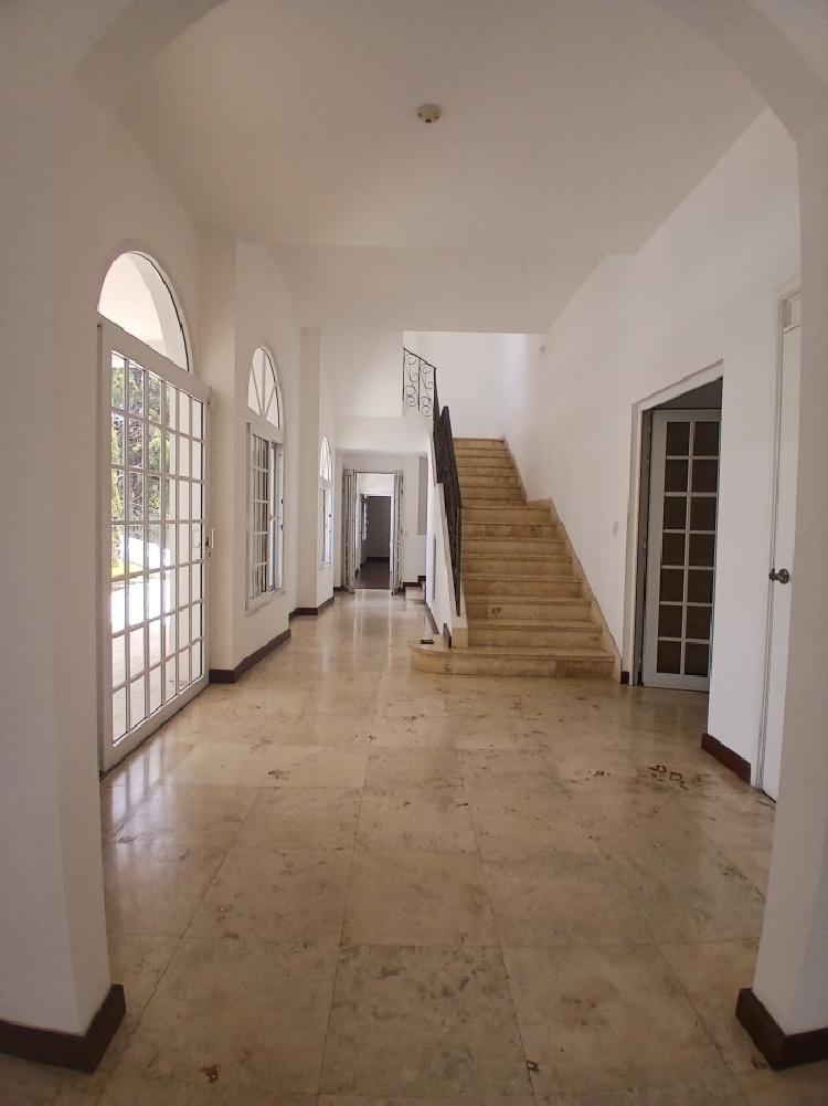 Exclusiva Casa en Venta Cayala Zona 16