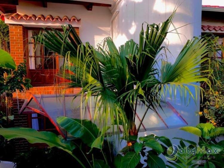 Se renta casa amueblada cercana al casco de Antigua G. 