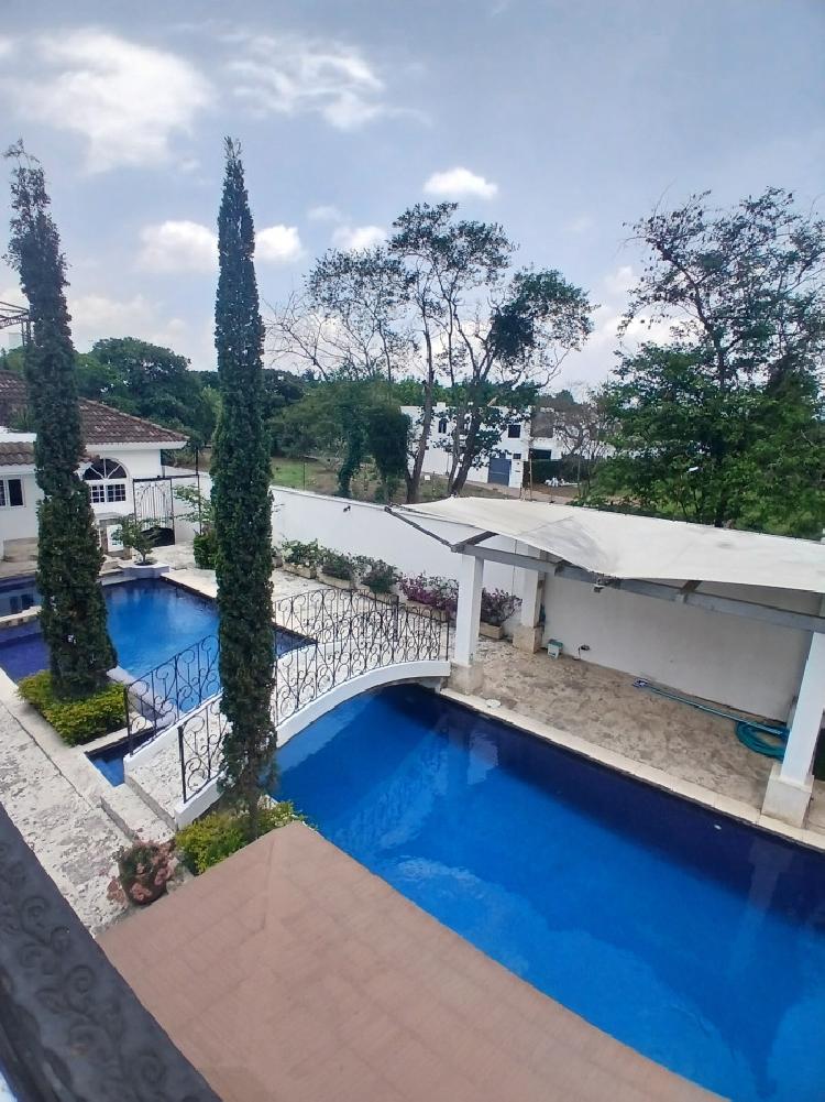 Exclusiva Casa en Venta Cayala Zona 16