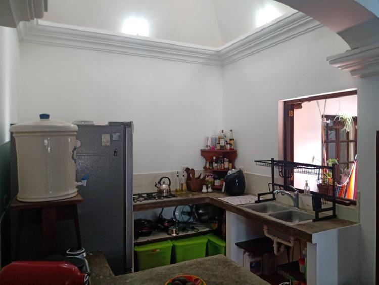 Se vende casa en residencial cercano a Antigua G.