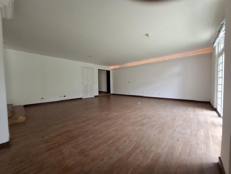 Exclusiva Casa en Venta Cayala Zona 16