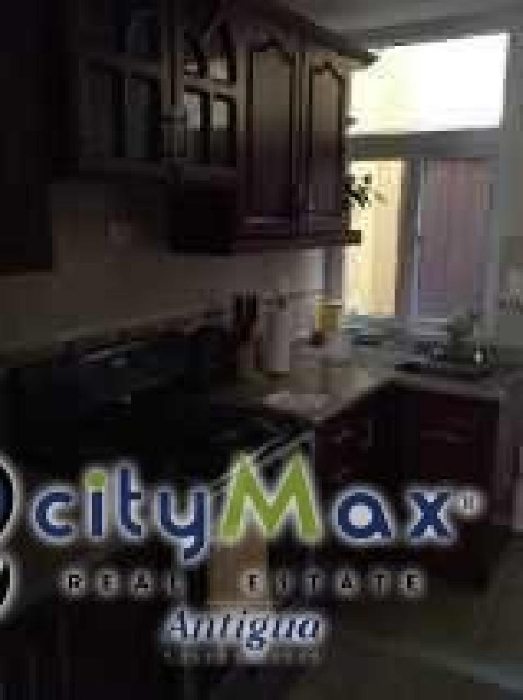 ¡CityMax vende casa en condominio en San Lucas!