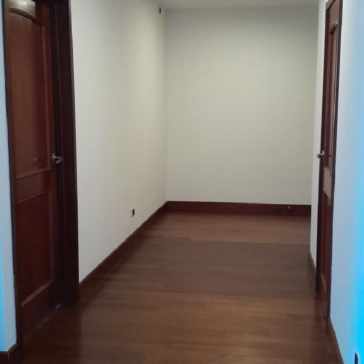 Apartamento en Venta en Zona 10