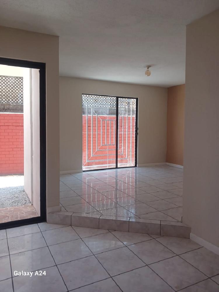 CASA EN ALQUILER EN RESIDENCIAL KM 18.5 DE CES