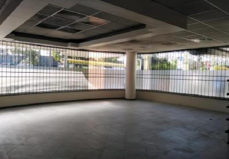 Local en venta en Gran portal Petapa Zona 12