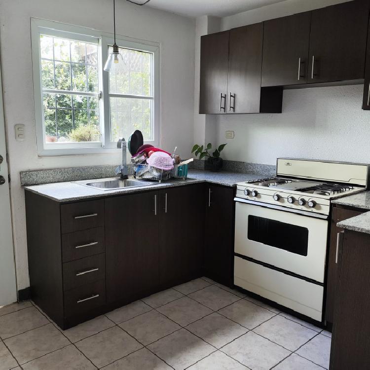 VENDO CASA EN CONDOMINIO FUENTES DEL VALLE NORTE