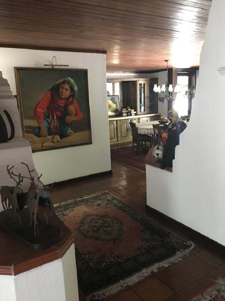 VENDO HERMOSA CASA EN ZONA 16 CERCA DE EMBAJADA AMERICA