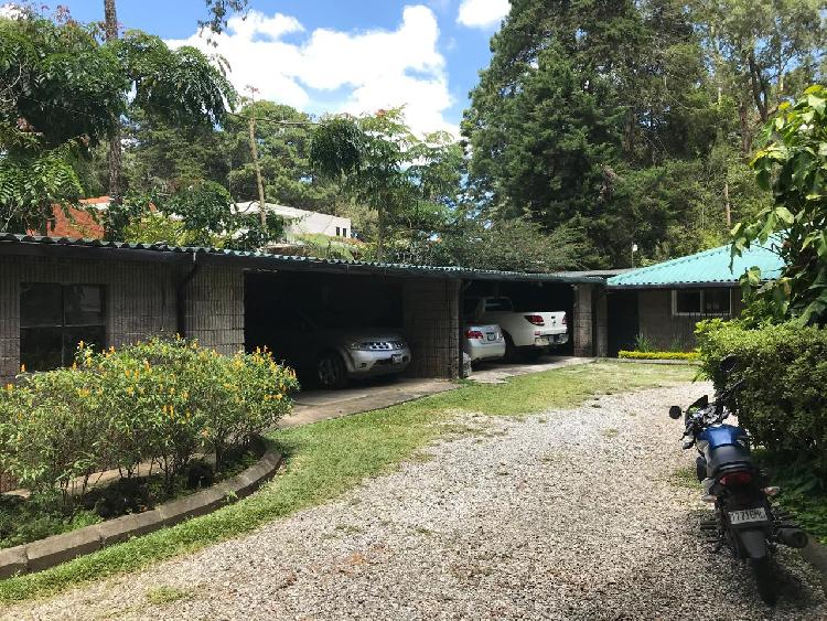 VENDO HERMOSA CASA EN ZONA 16 CERCA DE EMBAJADA AMERICA