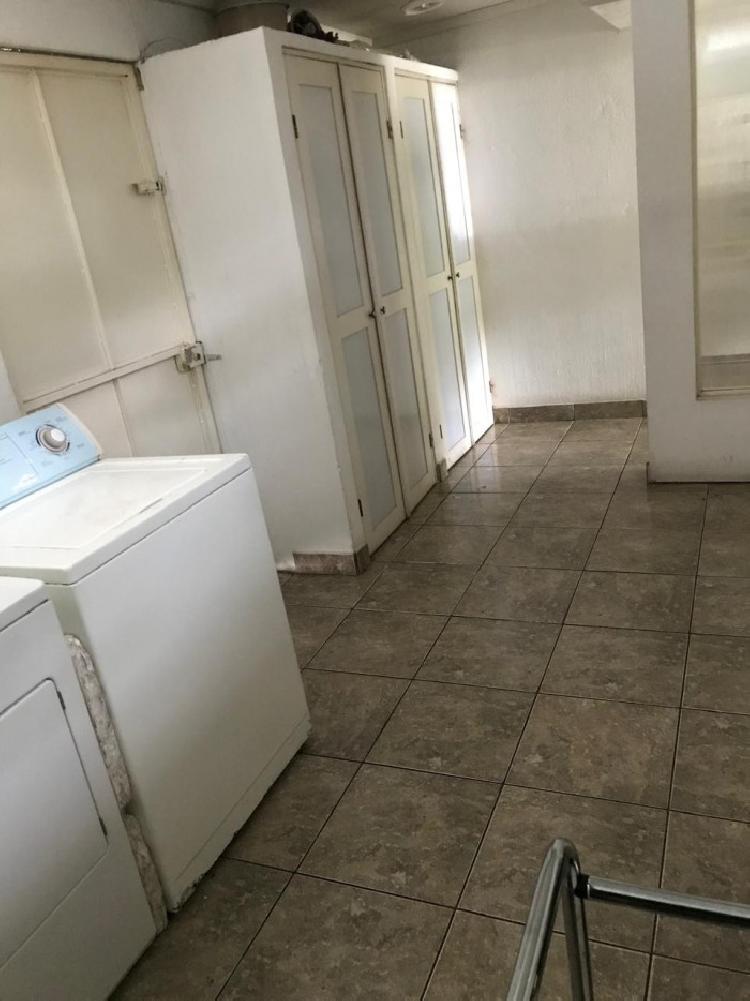 VENDO HERMOSA CASA EN ZONA 16 CERCA DE EMBAJADA AMERICA