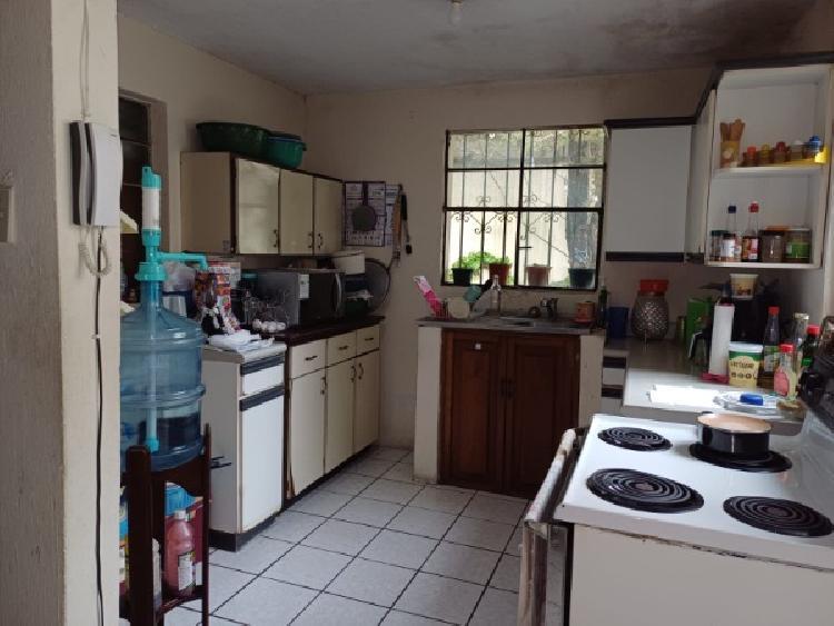 CASA EN VENTA EN ZONA 17