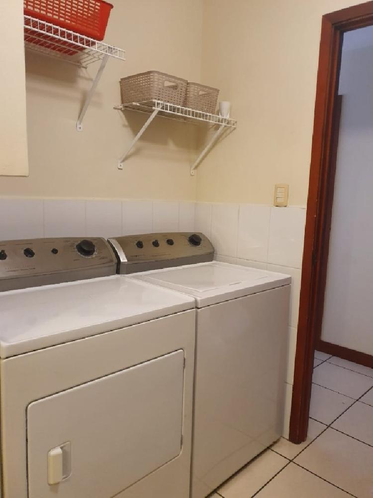  AMPLIO APARTAMENTO EN  VENTA,  UBICADO  EN  ZONA  10. 