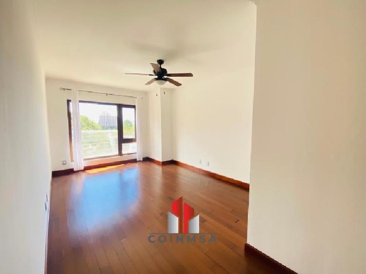 Apartamento en Renta zona 14 / Tadeus