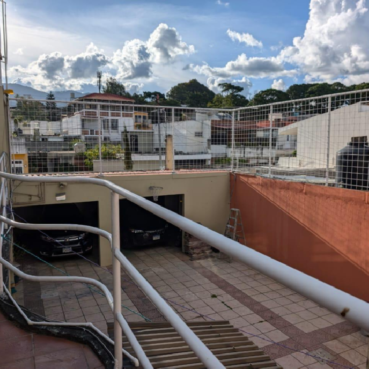 CASA EN VENTA EN ZONA 10 DE MIXCO