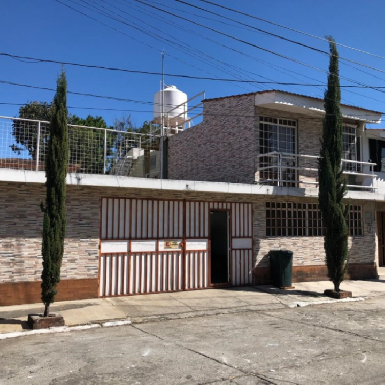 CASA EN VENTA EN ZONA 10 DE MIXCO