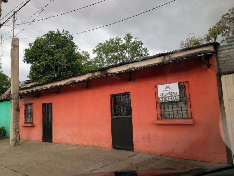 VENDO CASA CON USO COMERCIAL- EXCELENTE UBICACION 