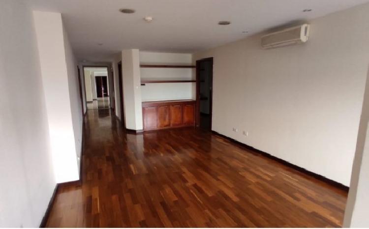 Apartamento en Renta de 400 Mts2  en Tiffany Zona 10