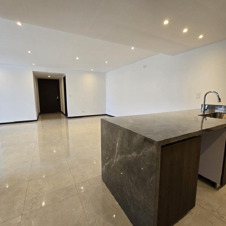 Apartamento en VENTA en exclusivo Edificio en Zona 15 