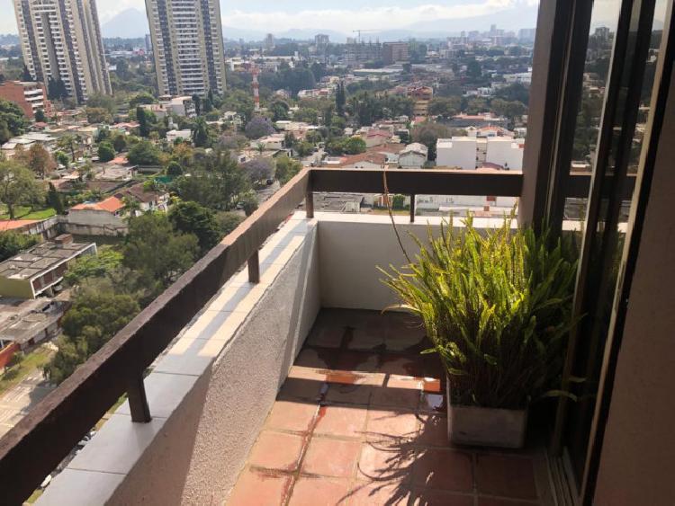 Apartamento en nivel alto en venta zona 15, remodelar