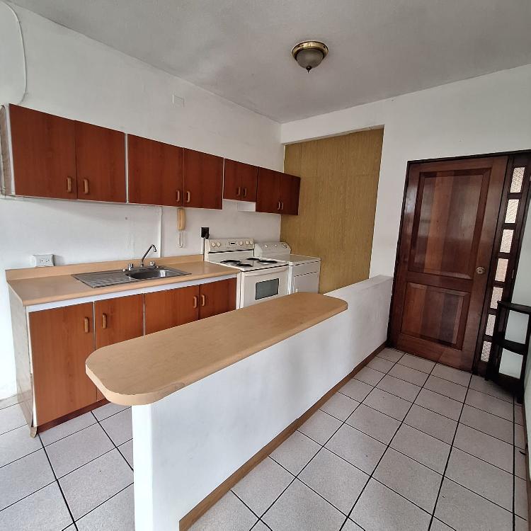 Apartamento amueblado en renta zona 12 Santa Elisa