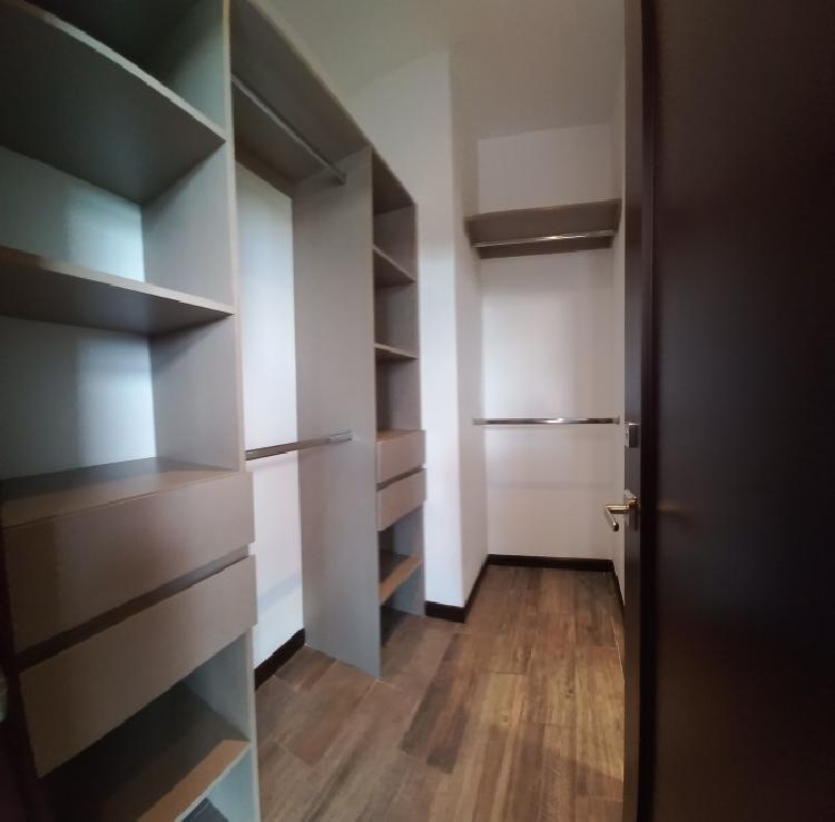 Apartamento en renta amueblado en Lirios de Cayala 