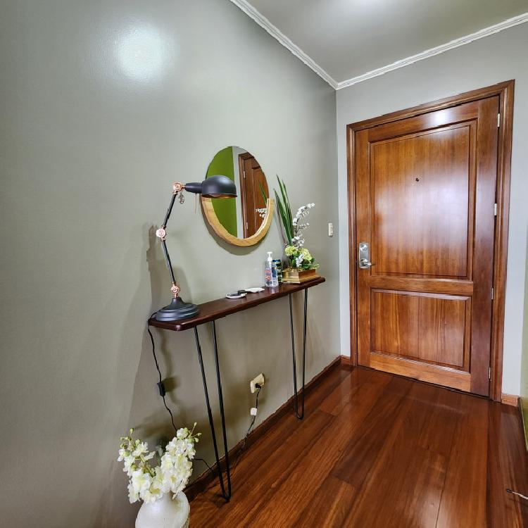 Apartamento Amueblado en zona 10 en Alquiler