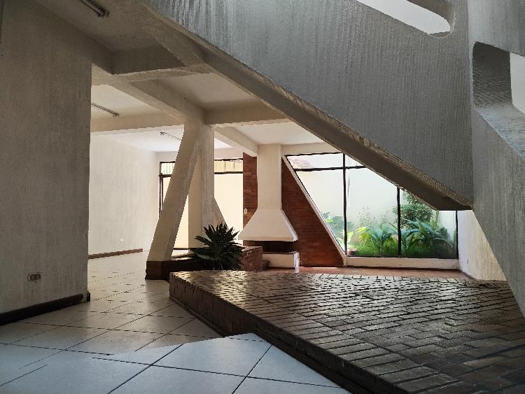 Casa en Renta de suelo Comercial Zona 11 Col. Mariscal