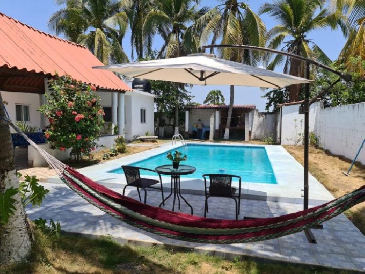 CASA FRENTE A LA PLAYA RAMA BLANCA SIPACATE ESCUINTLA