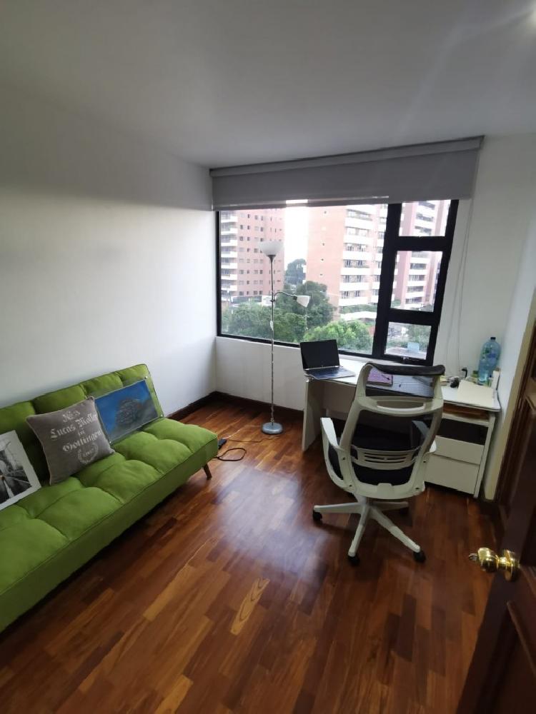 Apartamento en Venta con Habitación Servicio en Zona 10