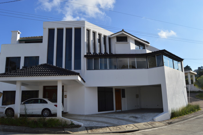 Casa en Venta Lomas de San Rafael Guatemala